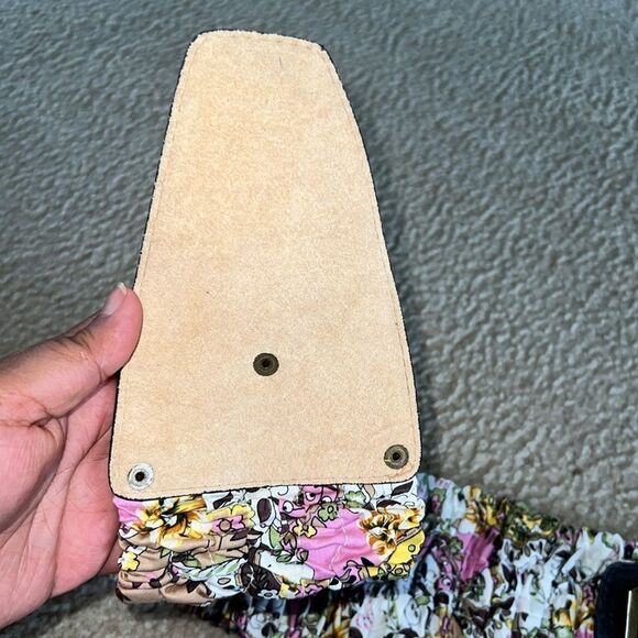 Women’s stretchable belt size S EUC - Picture 4 of 6